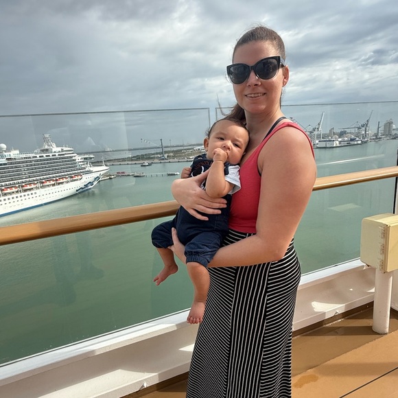 Meet your Posher, Kalyn - Picture 4 of 4